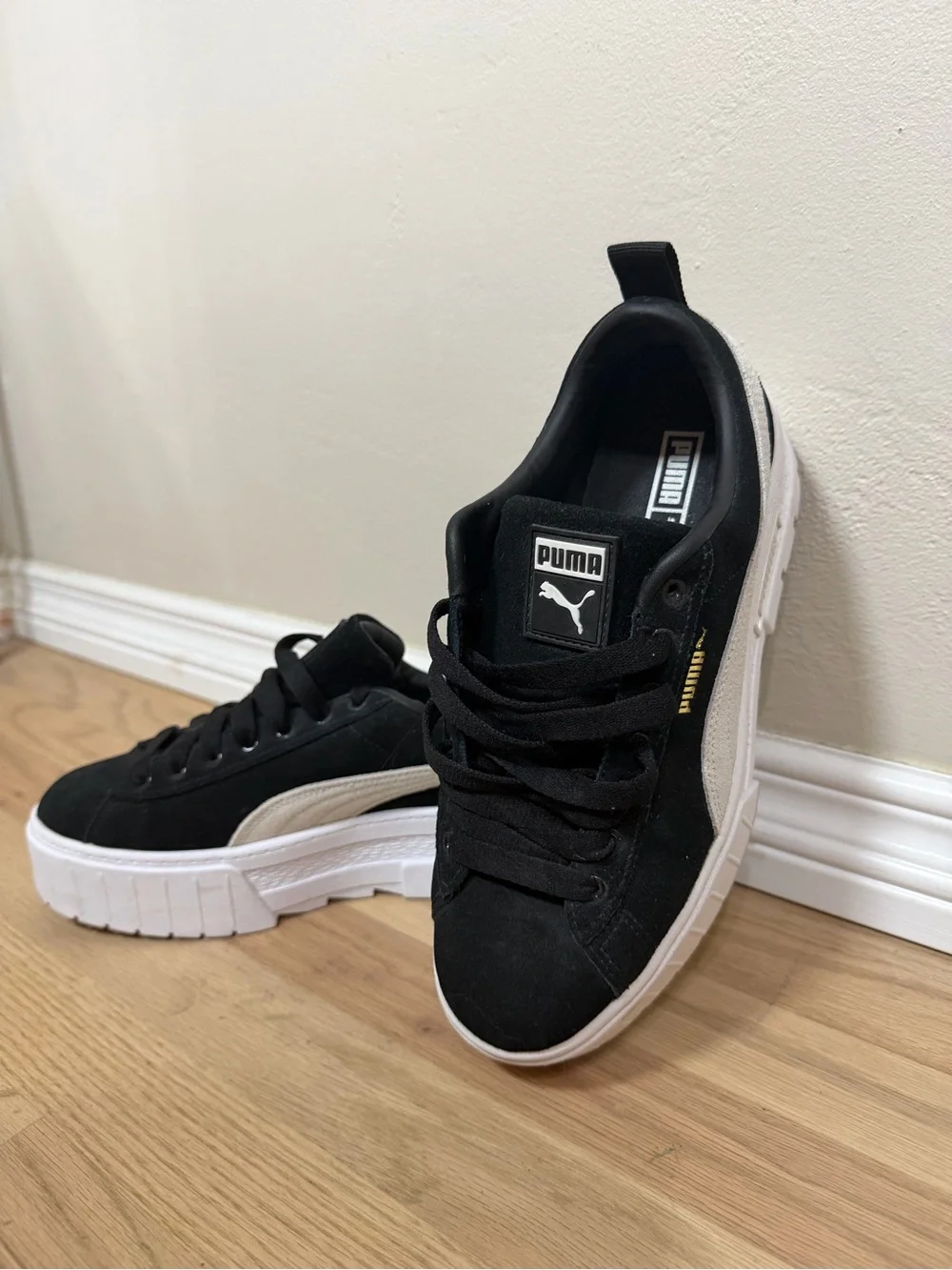 Size 9 PUMA Black Platform Lace Up